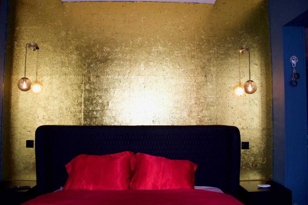 Romantic Boudoir-bleu De Panne